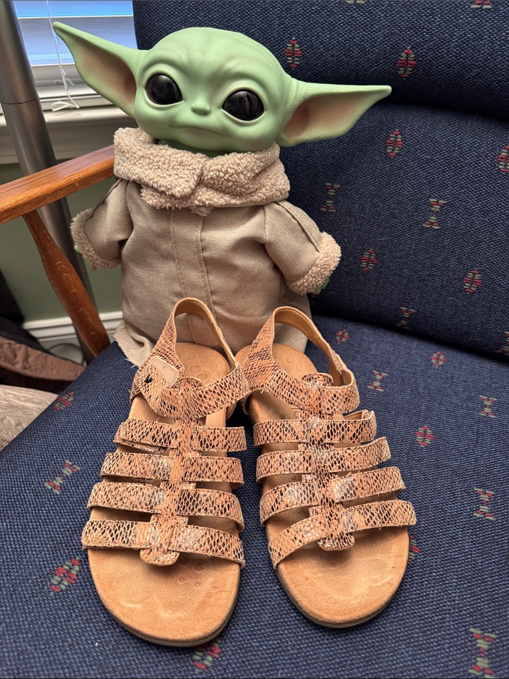 Vionic Multi-Strap Tan/Brown Gladiator Sandals